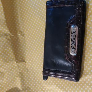 Brighton wallet